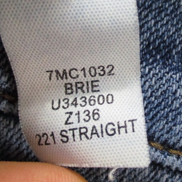 Lucky Brand Jeans Men's 39x33 Medium Wash 221 Straight Leg Stretch Denim - Picture 10 of 11